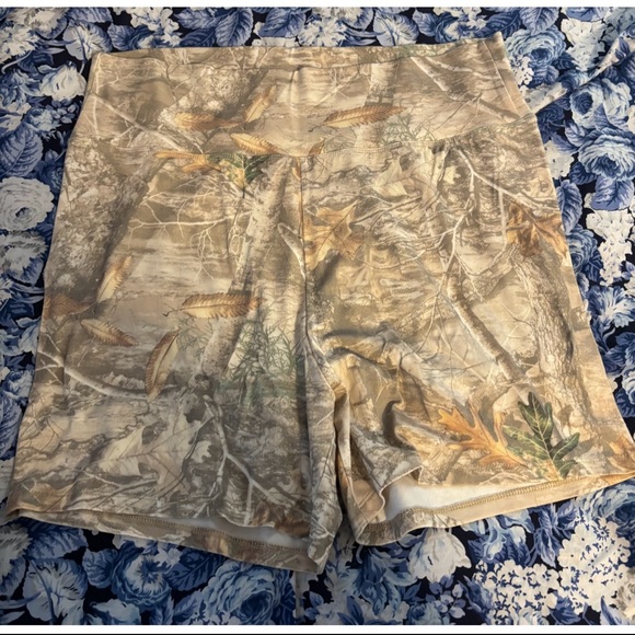 Camo Print T-Shirt and Shorts Set - Picture 6 of 7